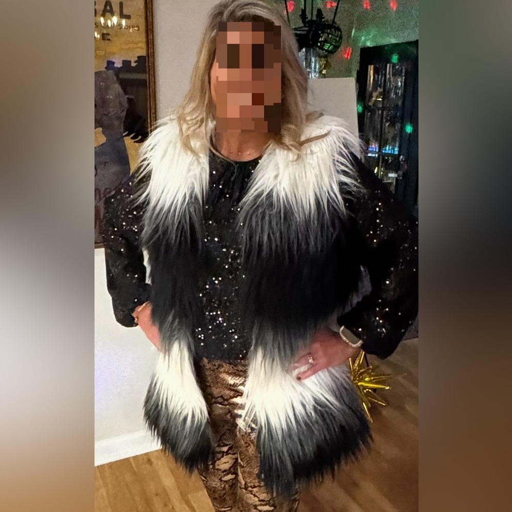 Faux fur vest - Picture 3 of 4
